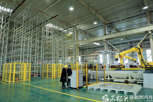天山觀察 一條生產(chǎn)線服務(wù)十幾家企業(yè)，社會(huì)經(jīng)濟(jì)咨詢(xún)服務(wù)的聚變效應(yīng)